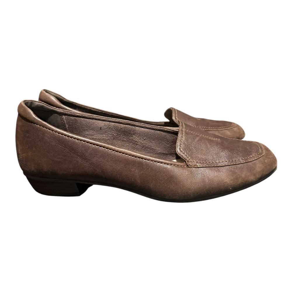 Clarks Women’s Brown Leather Loafers Comfort Slip On Shoes Size 9.5M - Picture 2 of 10